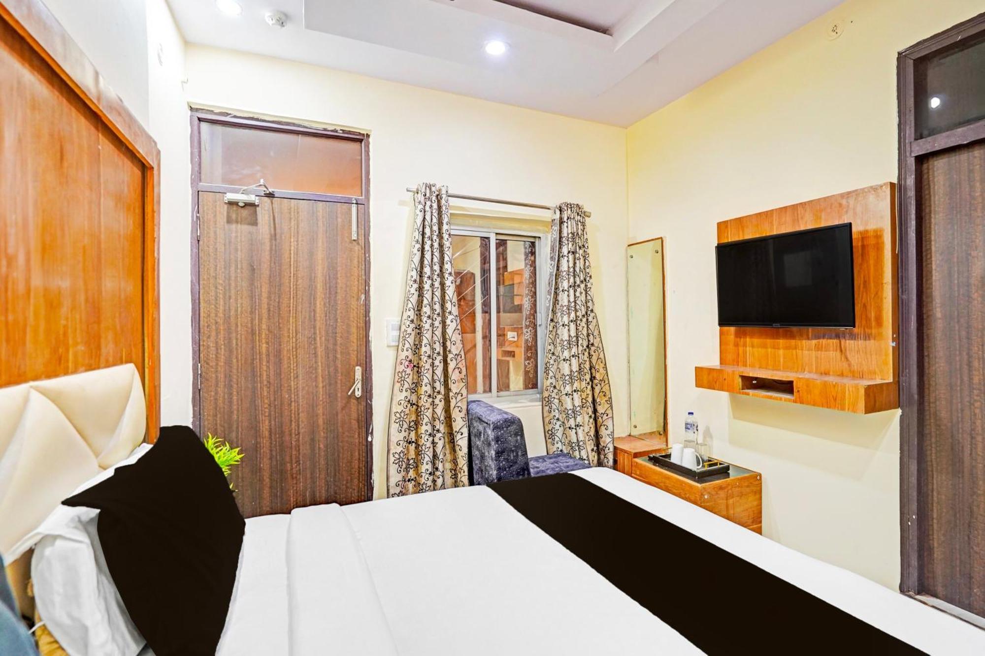 Super Hotel O Charbagh Formerly Khalsa Inn ラクナウ エクステリア 写真